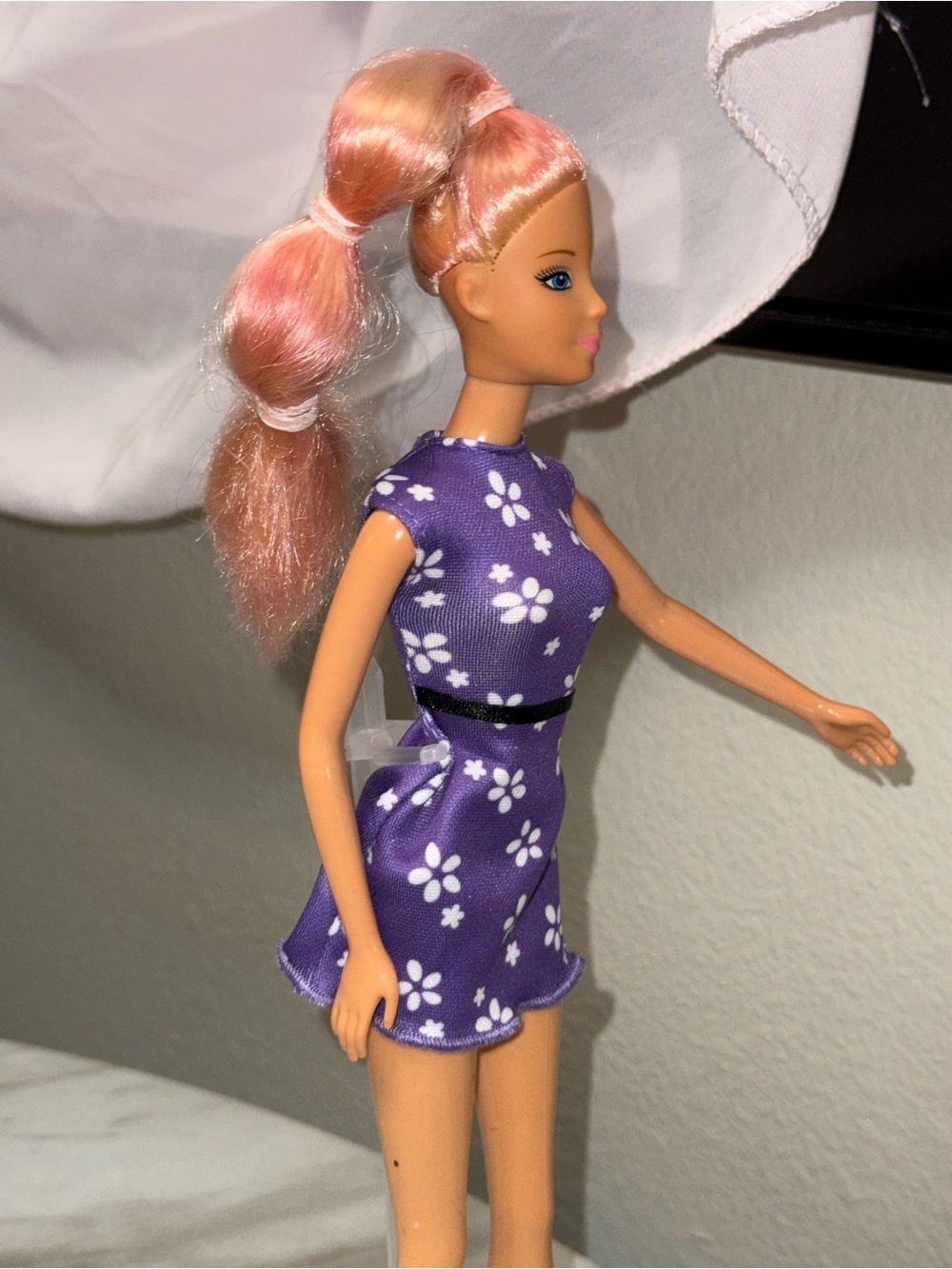 Barbie Mattel Doll 11" Blonde pink highlights in Hair Blue Eyes Purple Dress